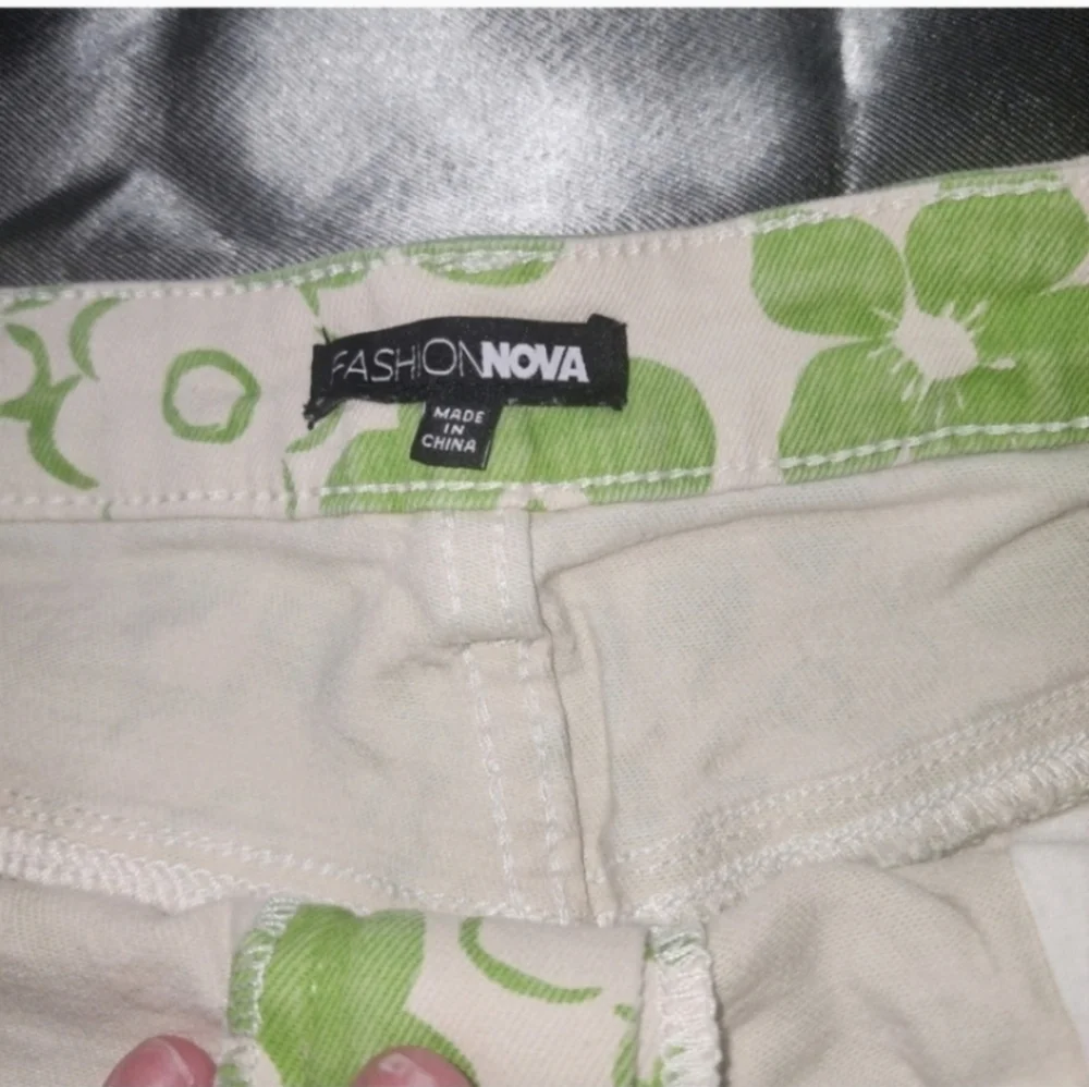 Nwot Fashion nova floral denim shorts 18